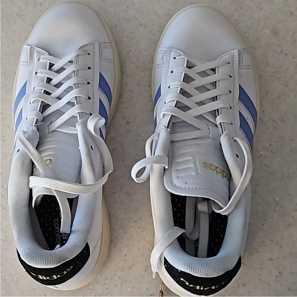 Womens Grand Court Alpha Adidas Sneakers
